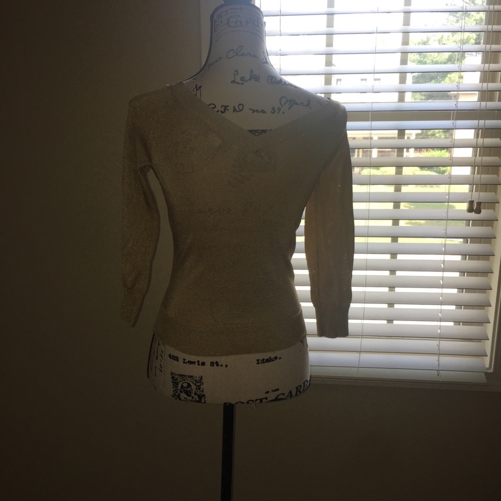 Shirt - Picture 4 of 4